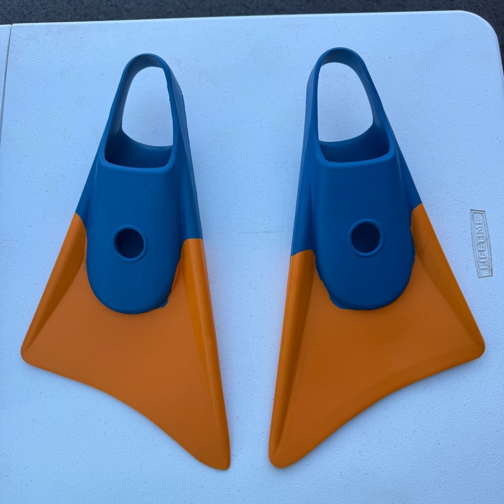 Churchill Makapuu Floating Swimfins Blue Orange Medium Bodyboard Fins with Bag